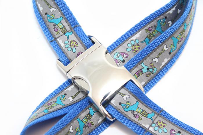 Schlüsselband in royalblau mit Hunden 25 mm breit